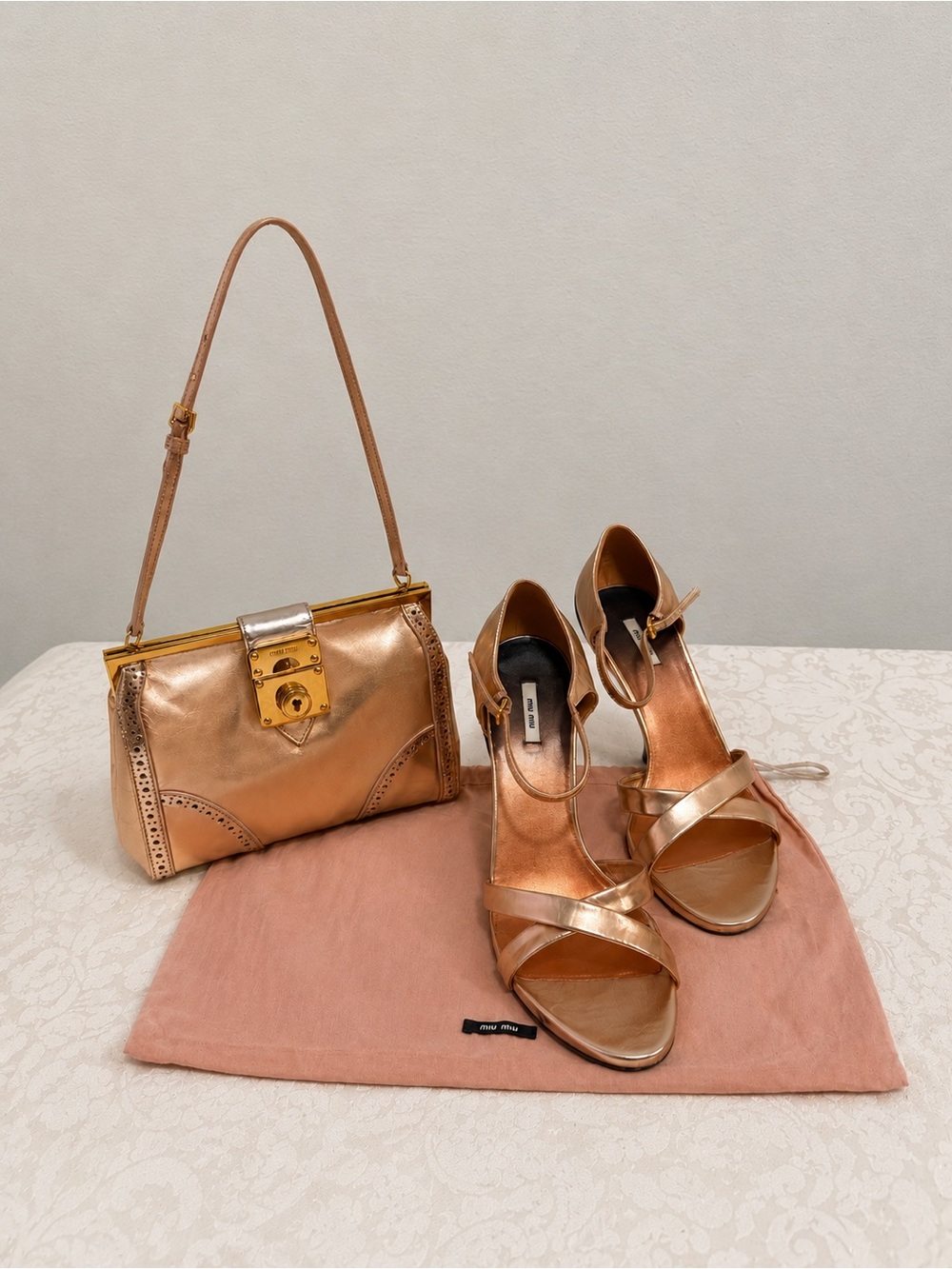 Gorgeous Miu Miu Rose Gold Metallic & Black Heel Strappy Sandals EU38 Italy Y2K